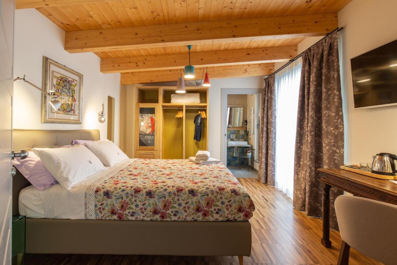 D'Artemisia Chambres D'Hotes Пон-Сен-Мартин Екстериор снимка