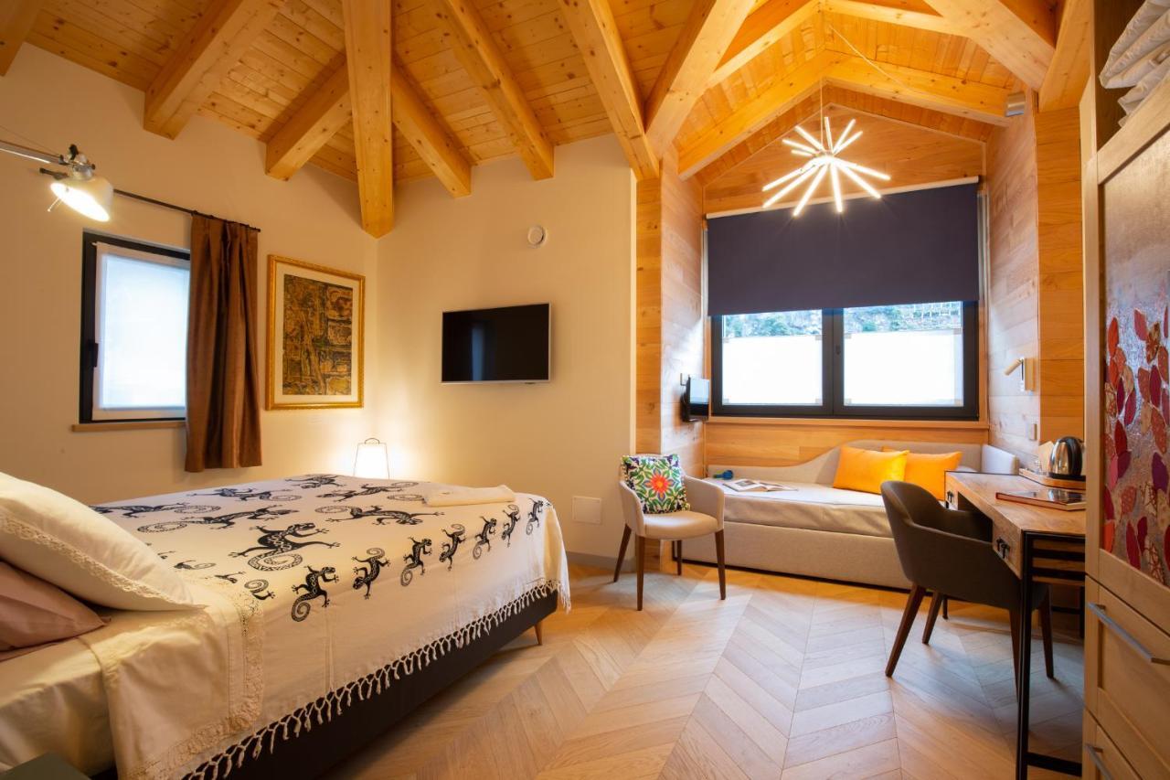 D'Artemisia Chambres D'Hotes Пон-Сен-Мартин Екстериор снимка